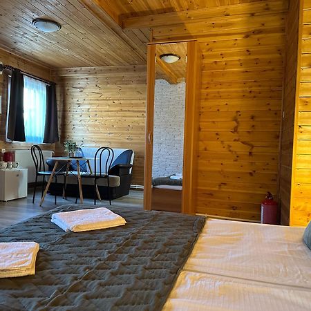 Somogyi Vendeghaz Bed & Breakfast Bancu ภายนอก รูปภาพ