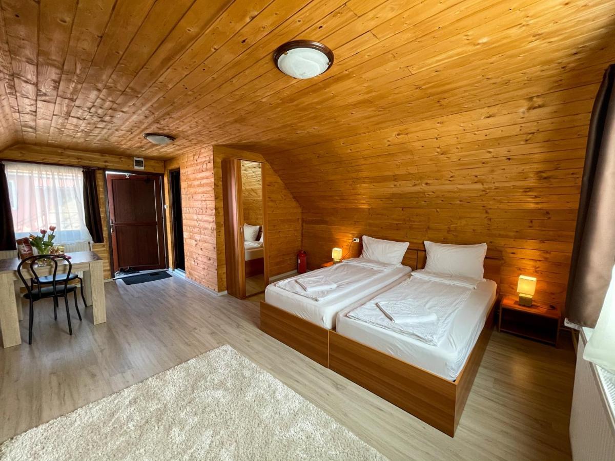 Somogyi Vendeghaz Bed & Breakfast Bancu ภายนอก รูปภาพ