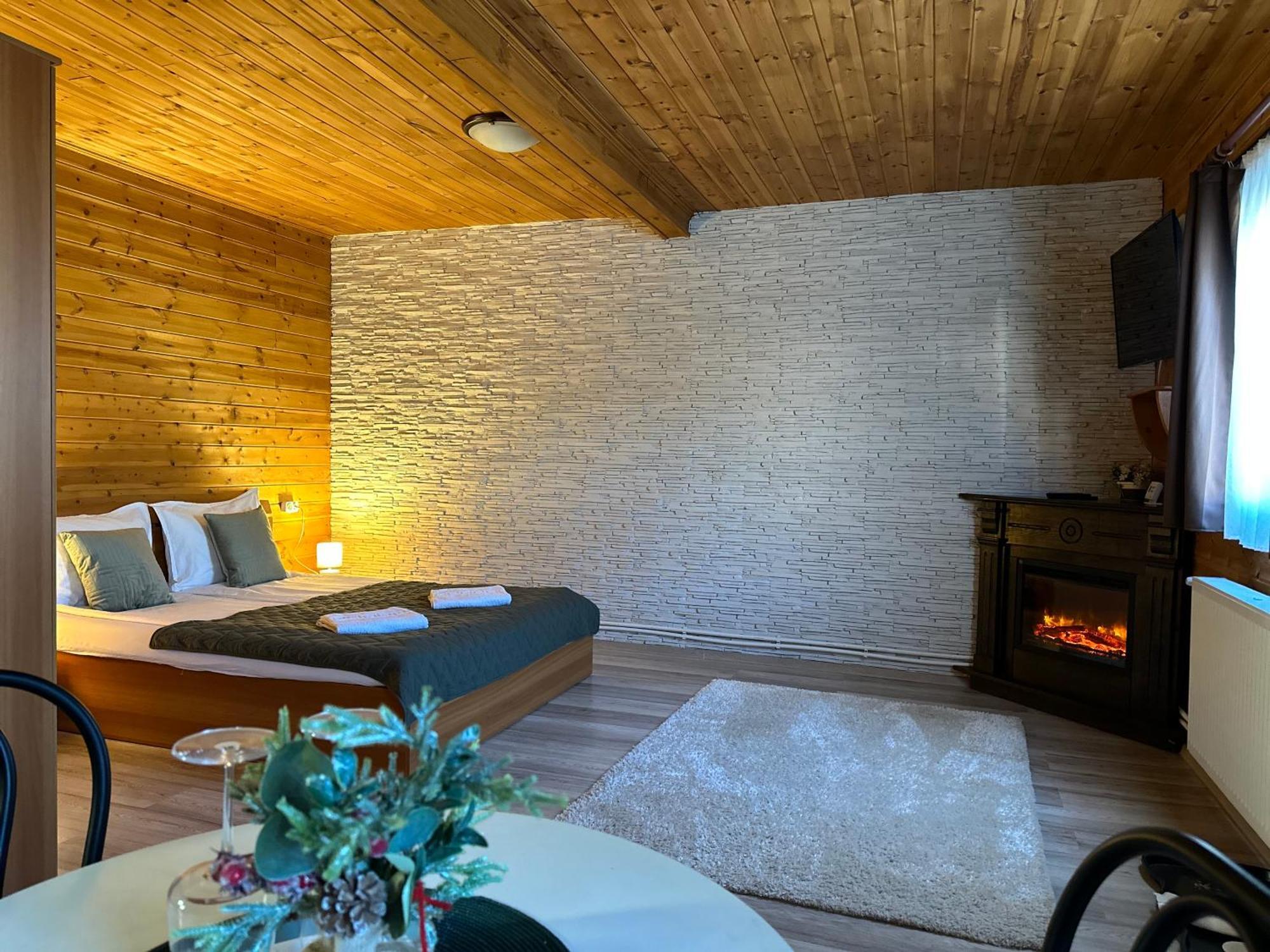 Somogyi Vendeghaz Bed & Breakfast Bancu ภายนอก รูปภาพ