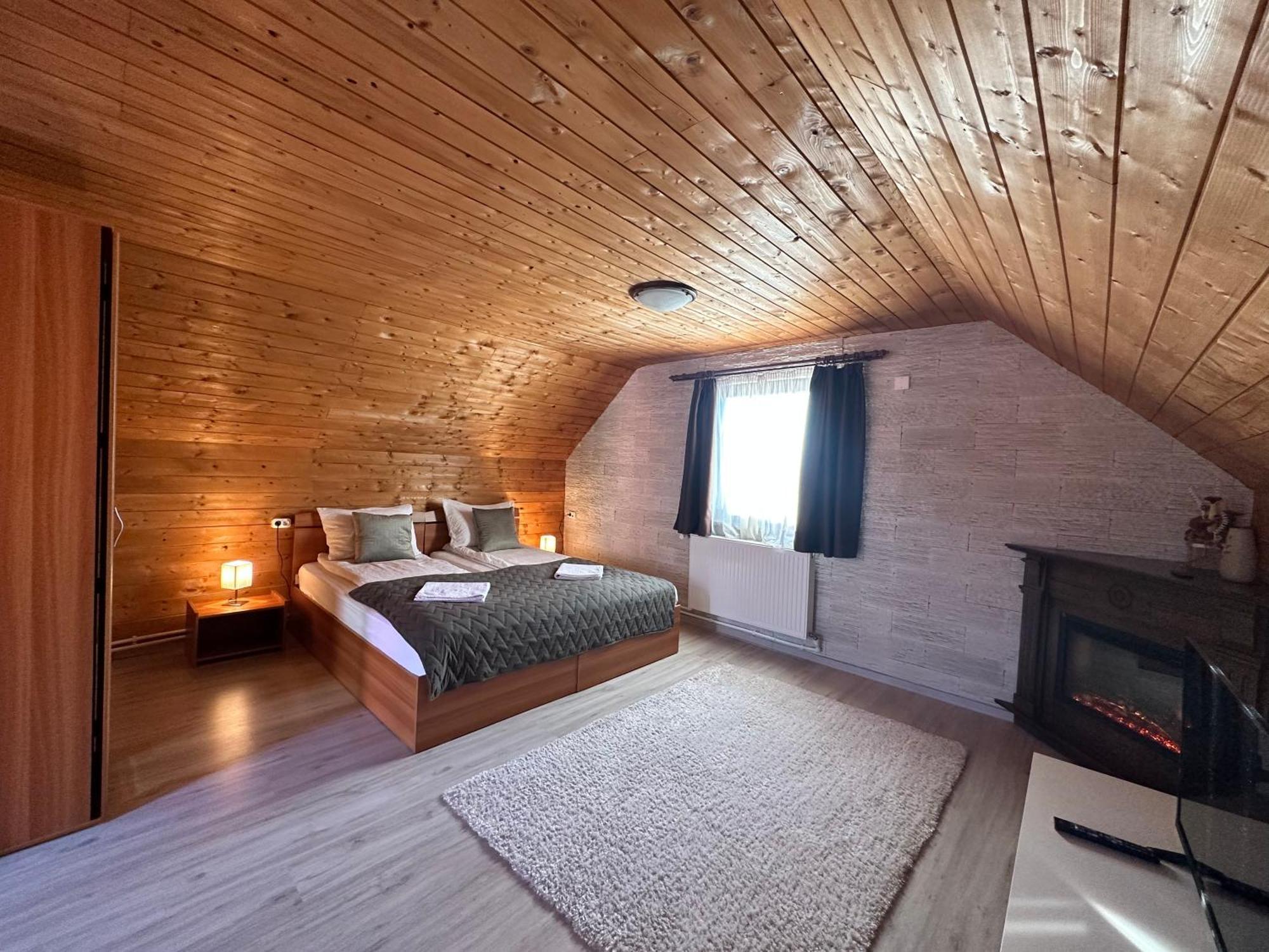 Somogyi Vendeghaz Bed & Breakfast Bancu ภายนอก รูปภาพ